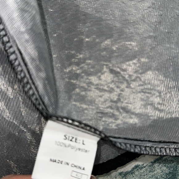 Elegant Black Women's bohoTop size large - Picture 3 of 4